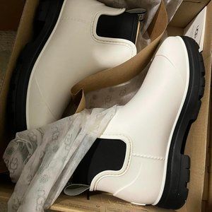 UGG White Rainboots